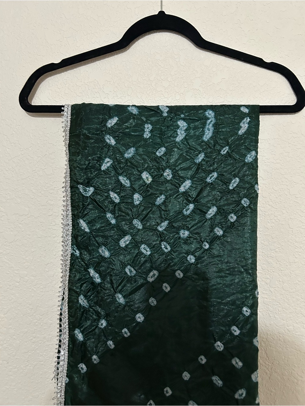 Dark green white silk chunri dupatta full size